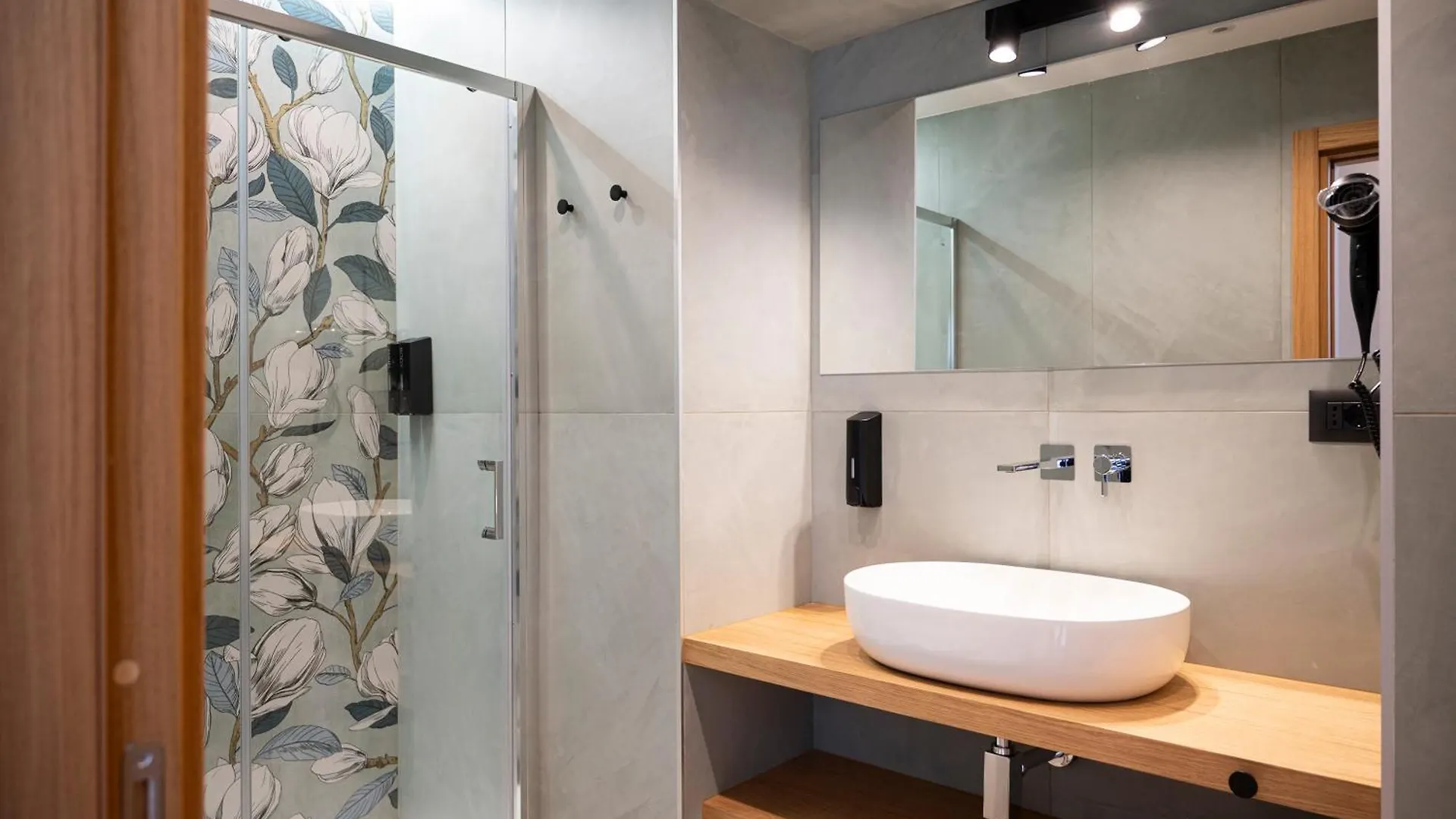 Dimora Angioina Hotel Naples 0*,