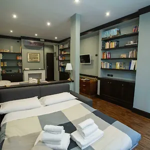 Two Sisters Apartment