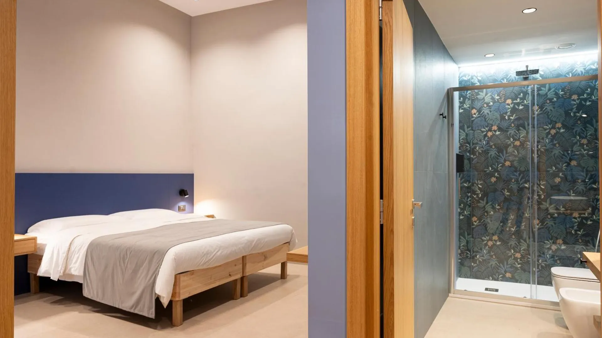 Dimora Angioina Hotel Naples 0*,